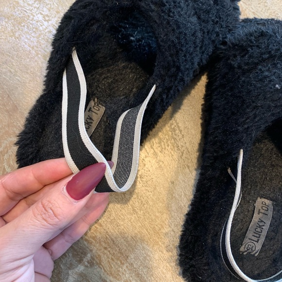 Girls Fur Slippers - Picture 7 of 8